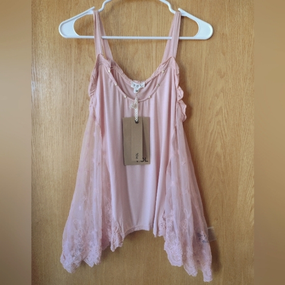 POL Tops - NWT - POL Pink Lace Tank Top Size Small